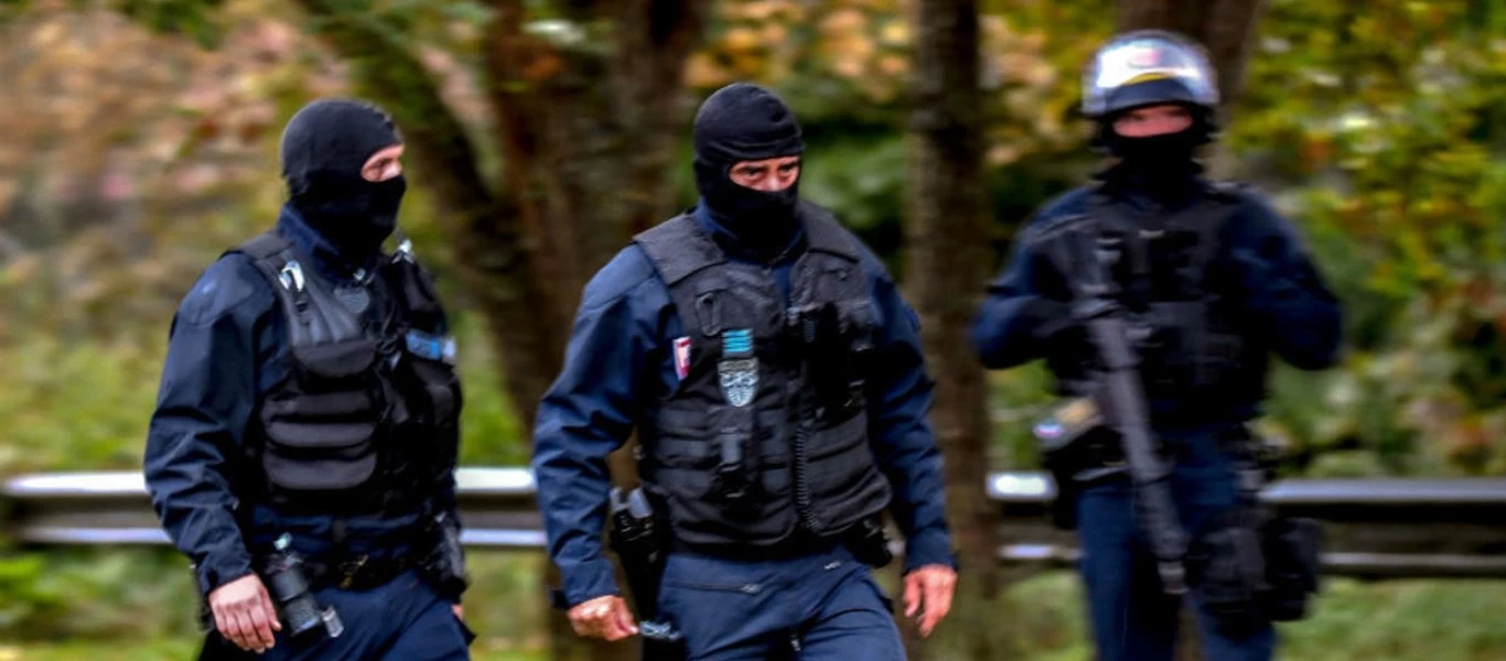 Γαλλία: Εξτρεμιστής μουσουλμάνος ο δράστης της φονικής επίθεσης με μαχαίρι